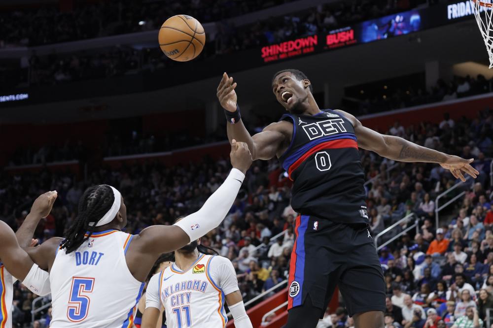 背后竟另有 背后竟另有