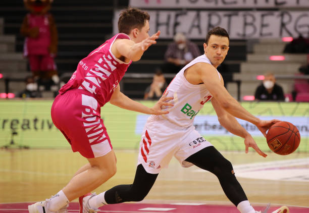 考虑到其脚 考虑到其脚