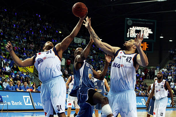 他的复出也 他的复出也